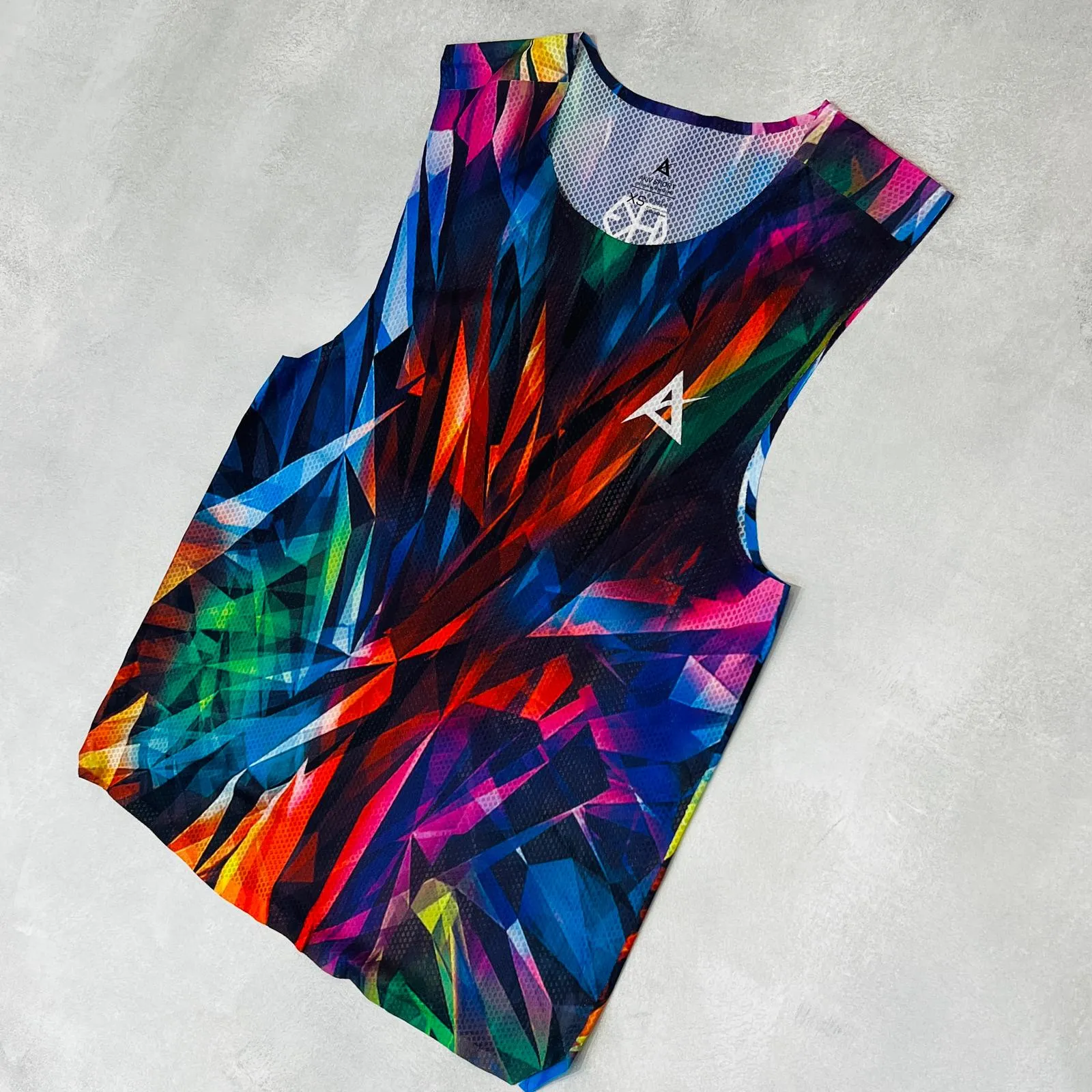 AKIV Ultralight Tank Top Unisex | Diamond