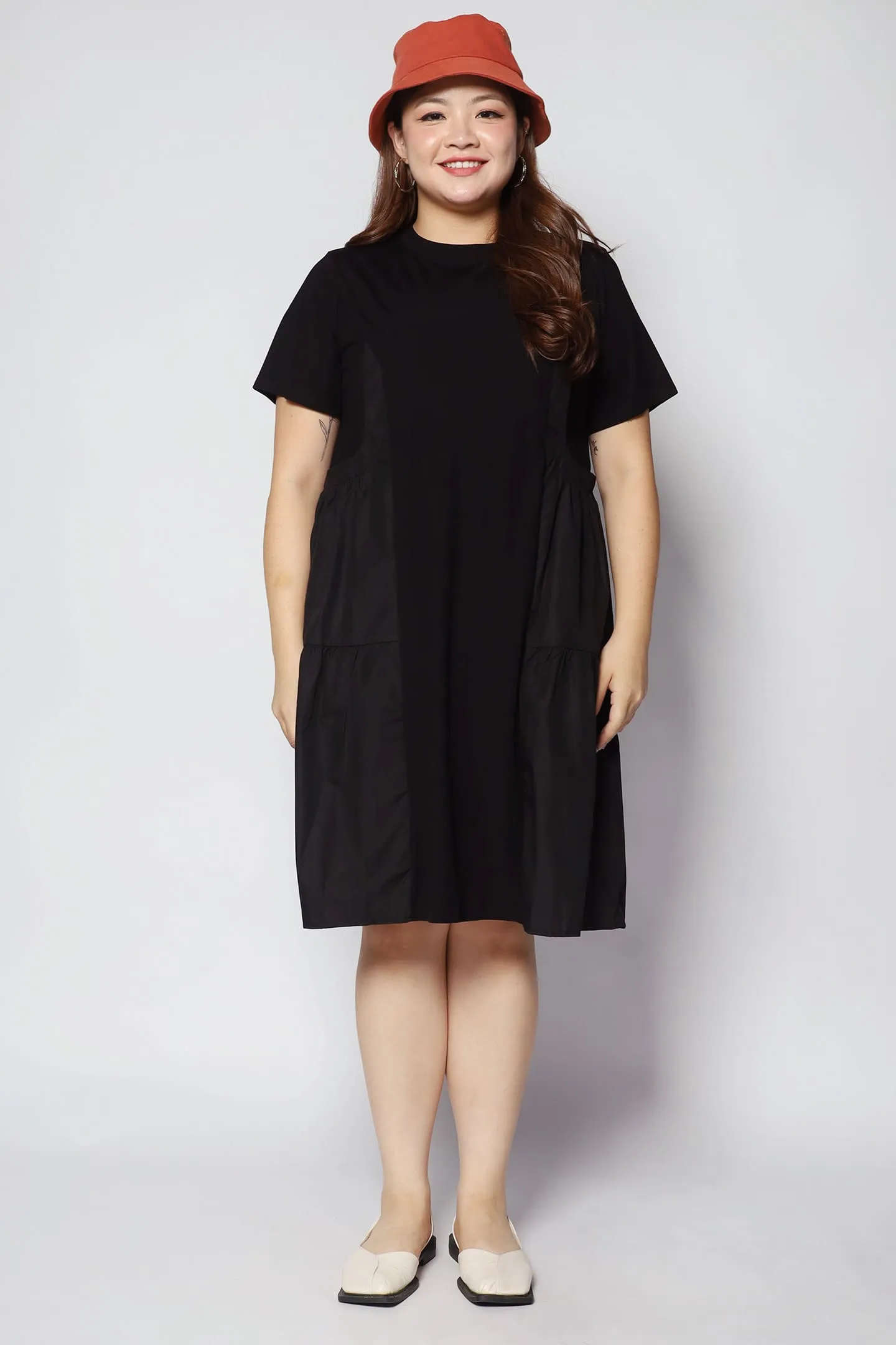 Muroi Dress in Black