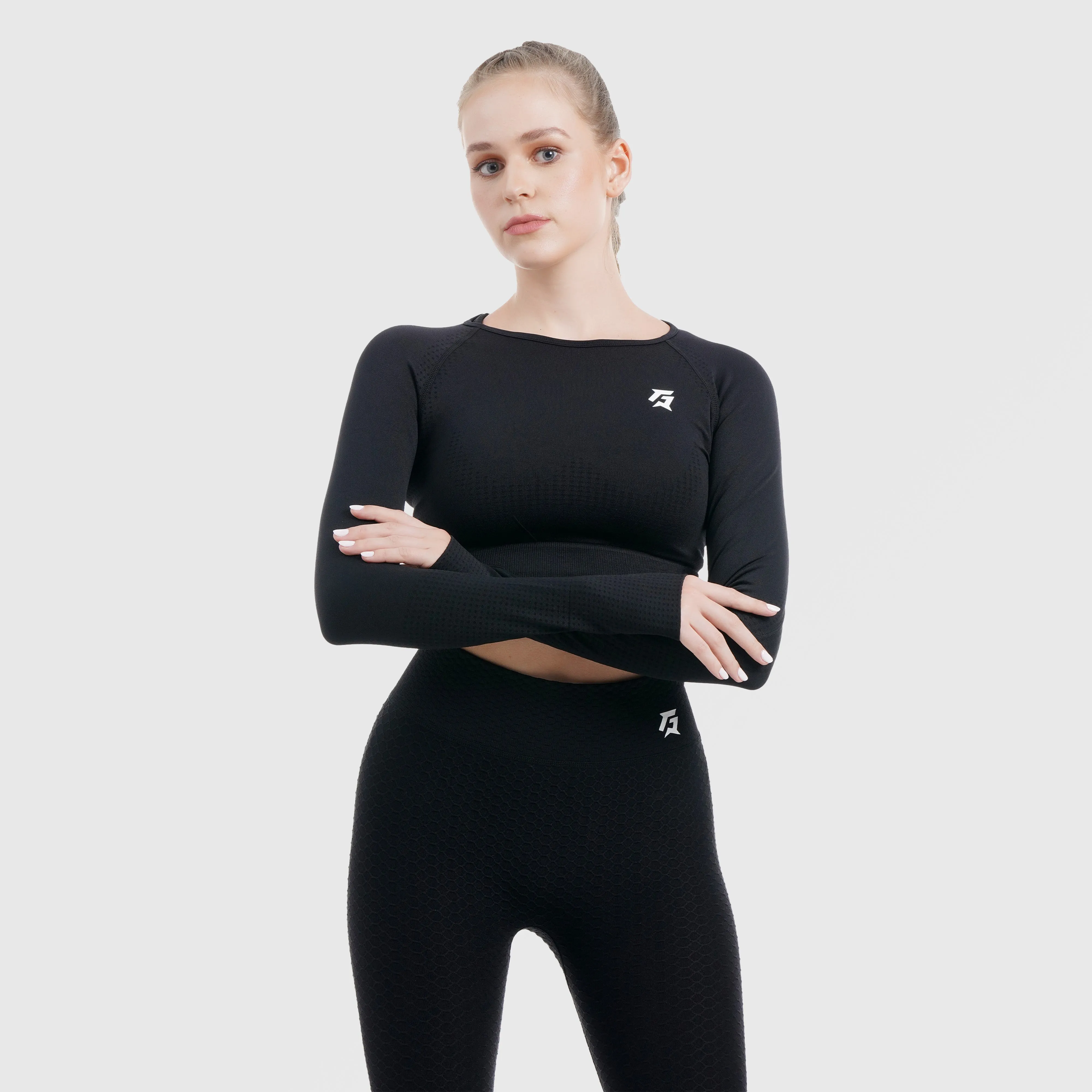 Pace Seamless Crop Top (Black)