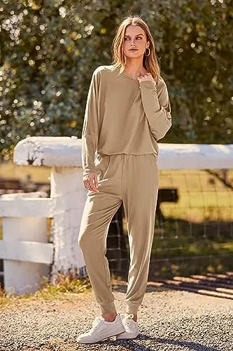 PRETTYGARDEN Women's 2023 Fall Fashion Outfits 2 Piece Sweatsuit Solid Color Long Sleeve Pullover Long Pants (Grey Blue,X-Large)