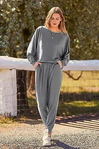 PRETTYGARDEN Women's 2023 Fall Fashion Outfits 2 Piece Sweatsuit Solid Color Long Sleeve Pullover Long Pants (Grey Blue,X-Large)