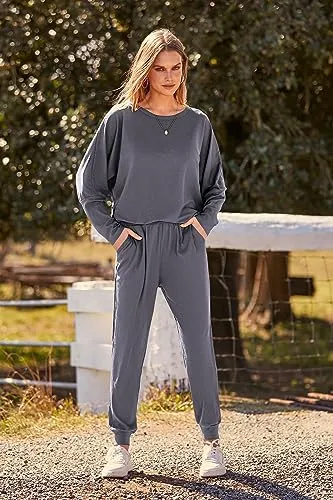 PRETTYGARDEN Women's 2023 Fall Fashion Outfits 2 Piece Sweatsuit Solid Color Long Sleeve Pullover Long Pants (Grey Blue,X-Large)