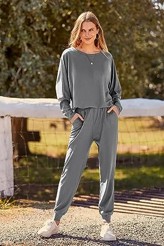 PRETTYGARDEN Women's 2023 Fall Fashion Outfits 2 Piece Sweatsuit Solid Color Long Sleeve Pullover Long Pants (Grey Blue,X-Large)