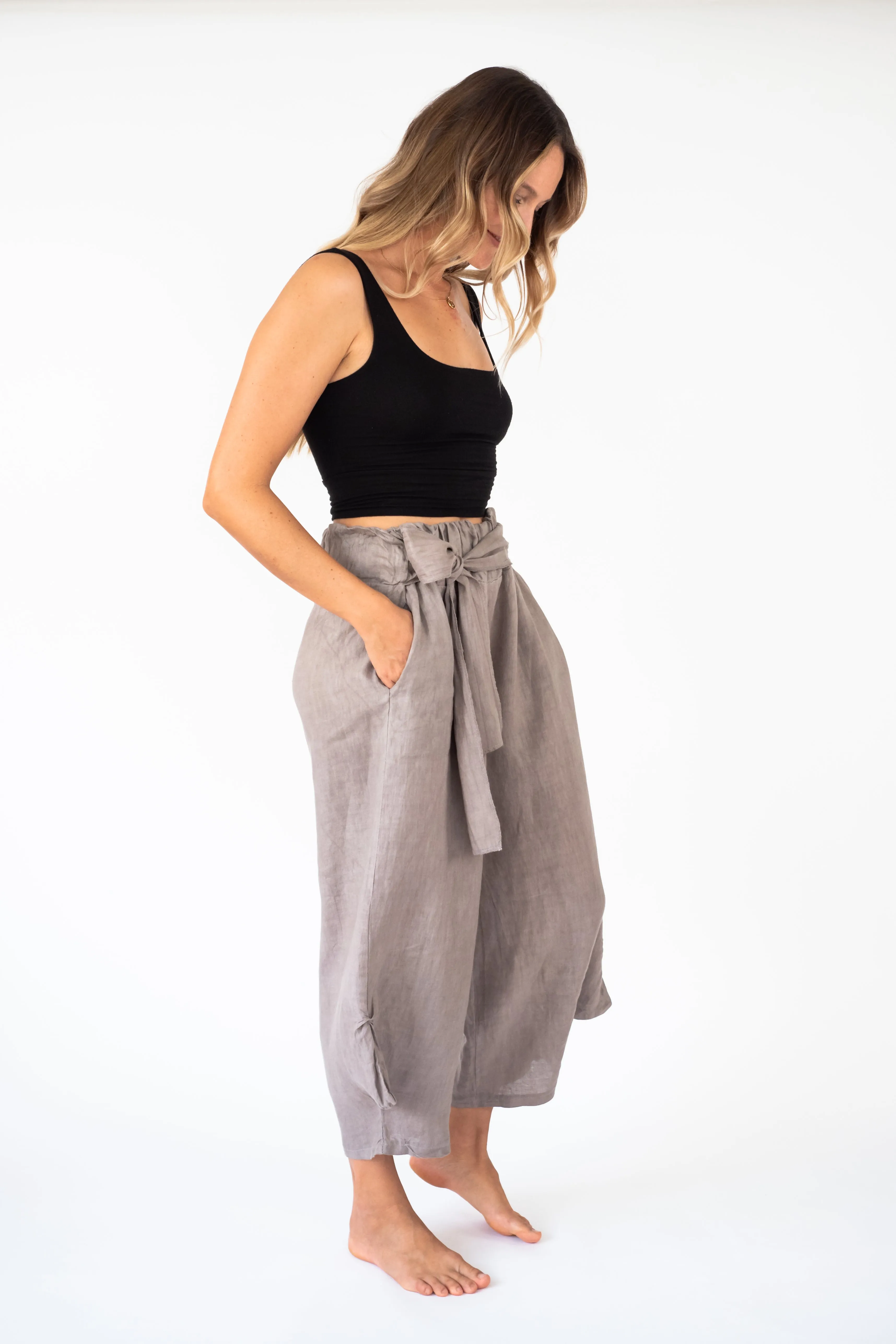 The KIPAHULU Linen Harem Pants